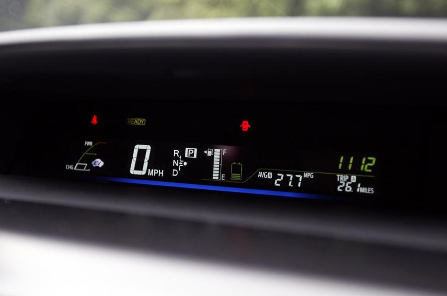  Toyota Prius V 2011 года  (фото 173 из 208)